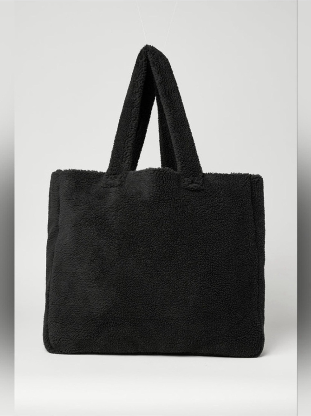 ALO Yoga Black Plush Sherpa Tote Bag - Picture 11 of 11